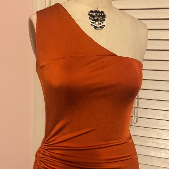 MONSE.  NWOT. one shoulder dress size 6. - Picture 3 of 15